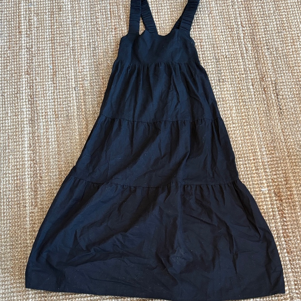 Crescent Black linen dress with Elastic straps